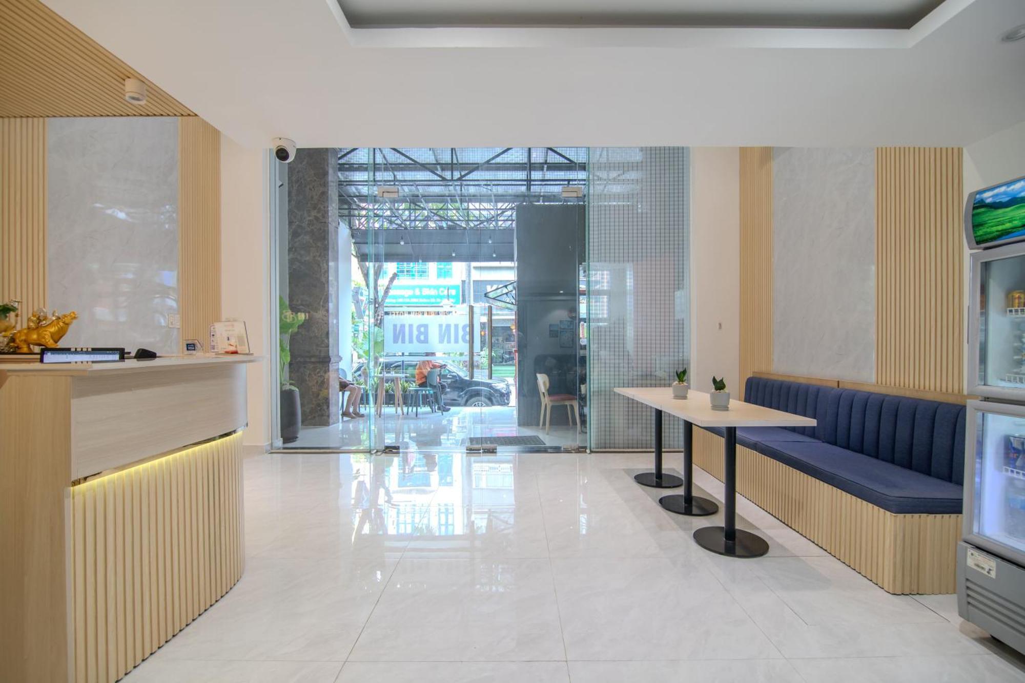 Bin Bin Hotel 6 - Near SECC D7 Ho-Chi-Minh-Stadt Exterior foto